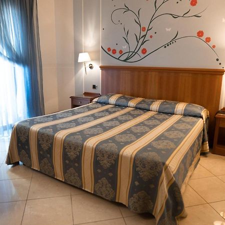 Dipendenza Hotel Londra Alessandria Kültér fotó